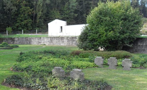 Flossenbürg 3